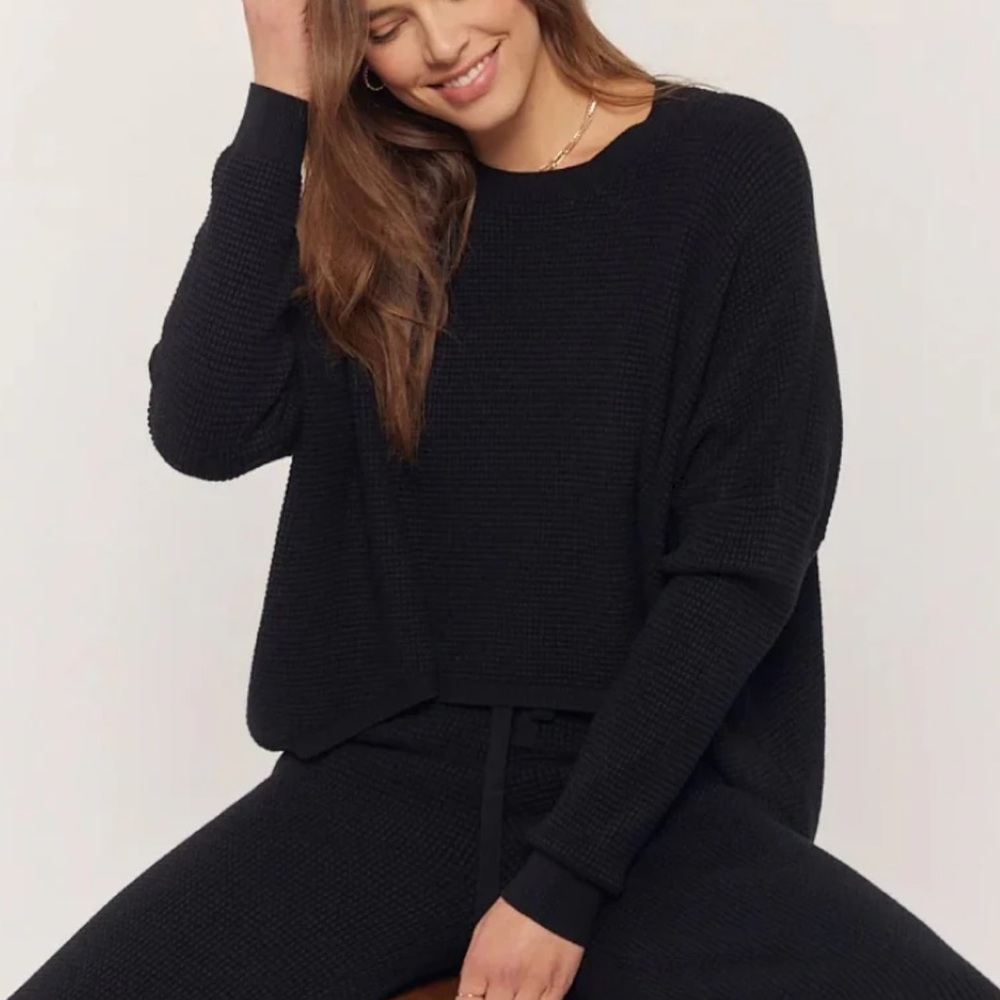 Tea n rose WAFFLE TEXTURED SWEATER IN BLACK new size large